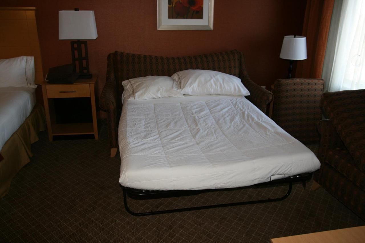 Holiday Inn Express Stockton Southeast By Ihg Exteriör bild