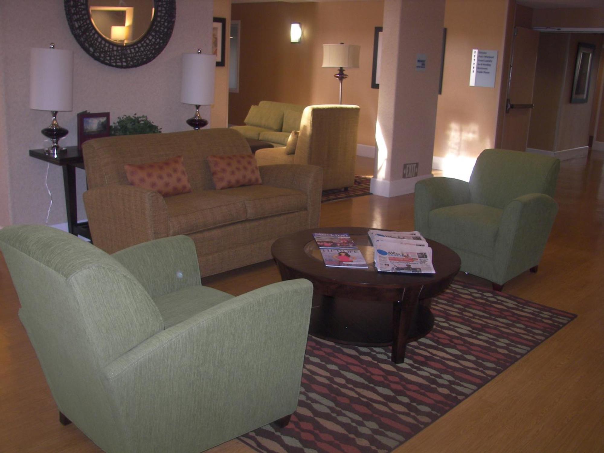 Holiday Inn Express Stockton Southeast By Ihg Exteriör bild