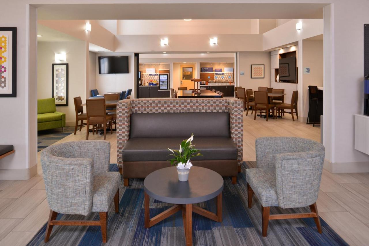 Holiday Inn Express Stockton Southeast By Ihg Exteriör bild